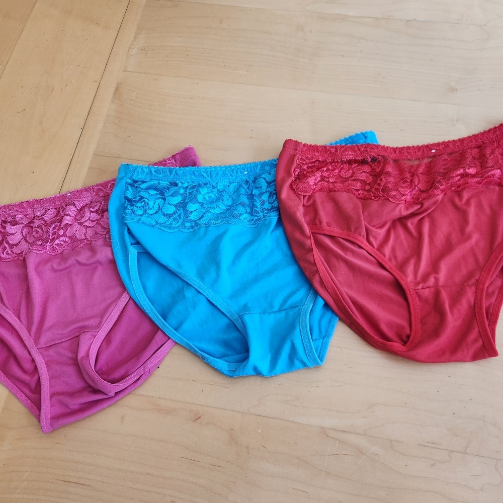 Set of Three Lace Trim Panties - Pink, Blue, Red